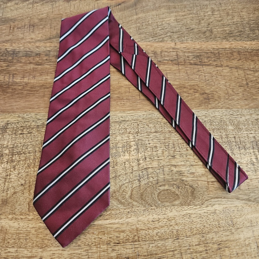 Roundtree & Yorke Mens Necktie Handmade 100% Silk  Diagonal Striped Red Navy